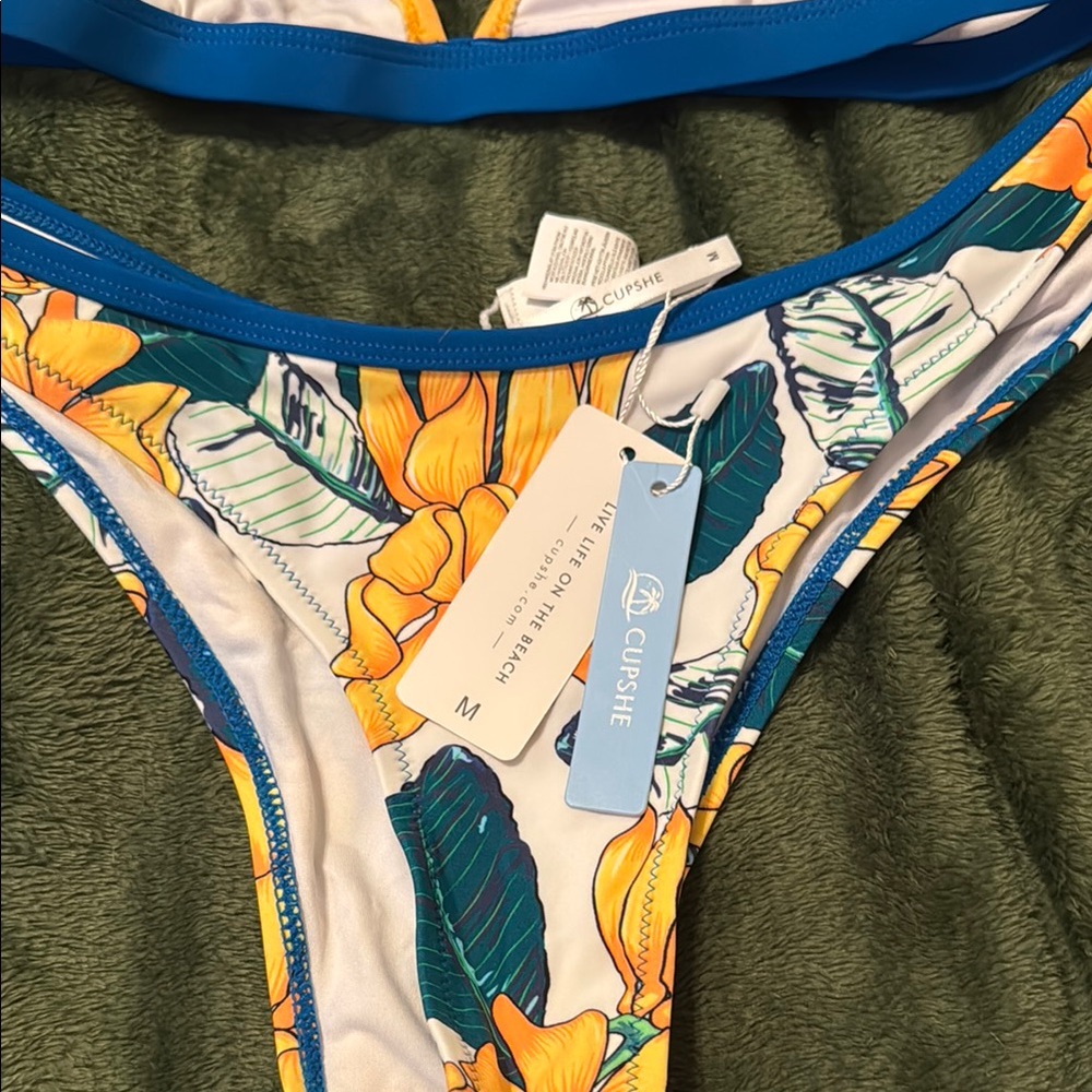 Cupshe NWT M SEXY CHEEKY Yellow Blue FLORAL STRAPPY BLOCK COLOR Bikini Set - Picture 5 of 8